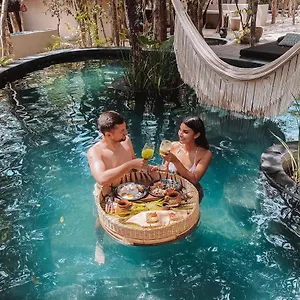 https://the-yellow-nest-tulum.allrivieramayahotels.com